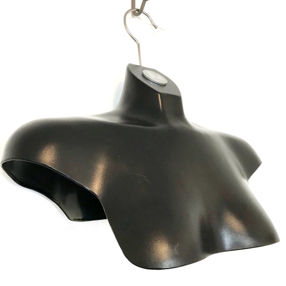 Bust form hanger - Picture 4 of 5